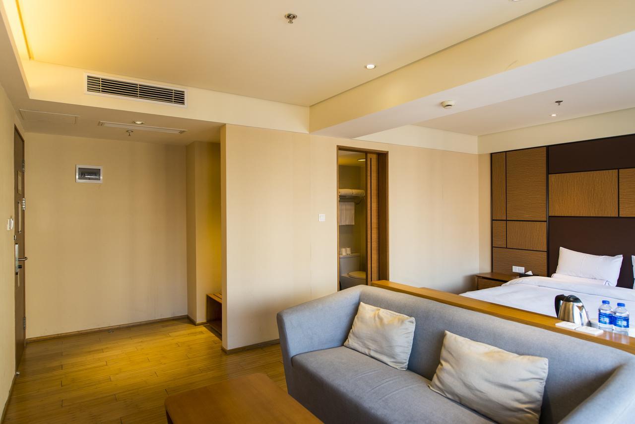 Ji Hotel Shanghai Guangda Liuzhou Road Eksteriør bilde